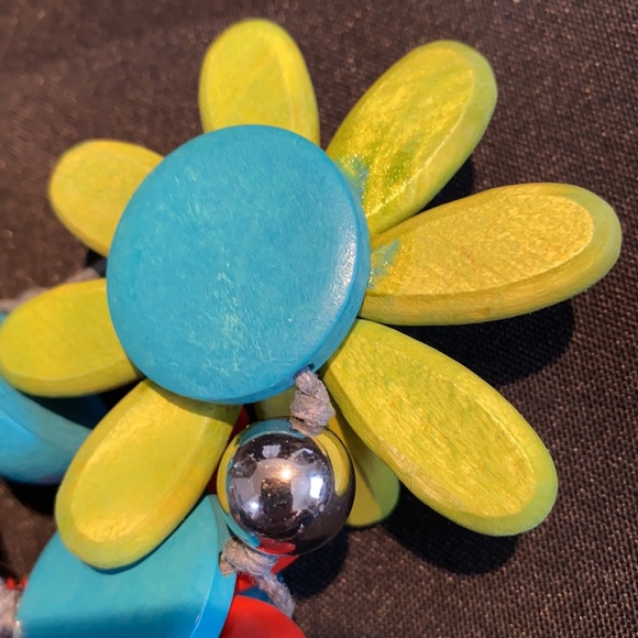 Wooden Floral Statement Necklace - Picture 9 of 10